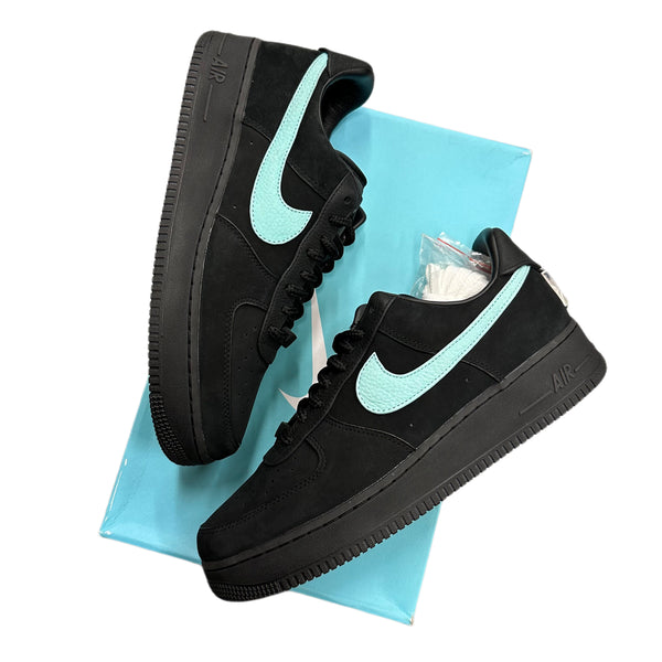 DS 2022 Family & Friends Black Tiffany Co. Nike Air Force 1